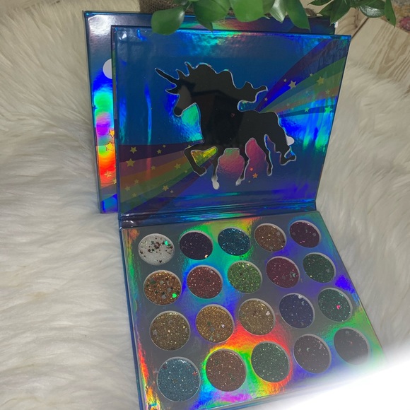 NWT Unicorn Glitter Sparkle Eyeshadow Palette - Picture 8 of 8